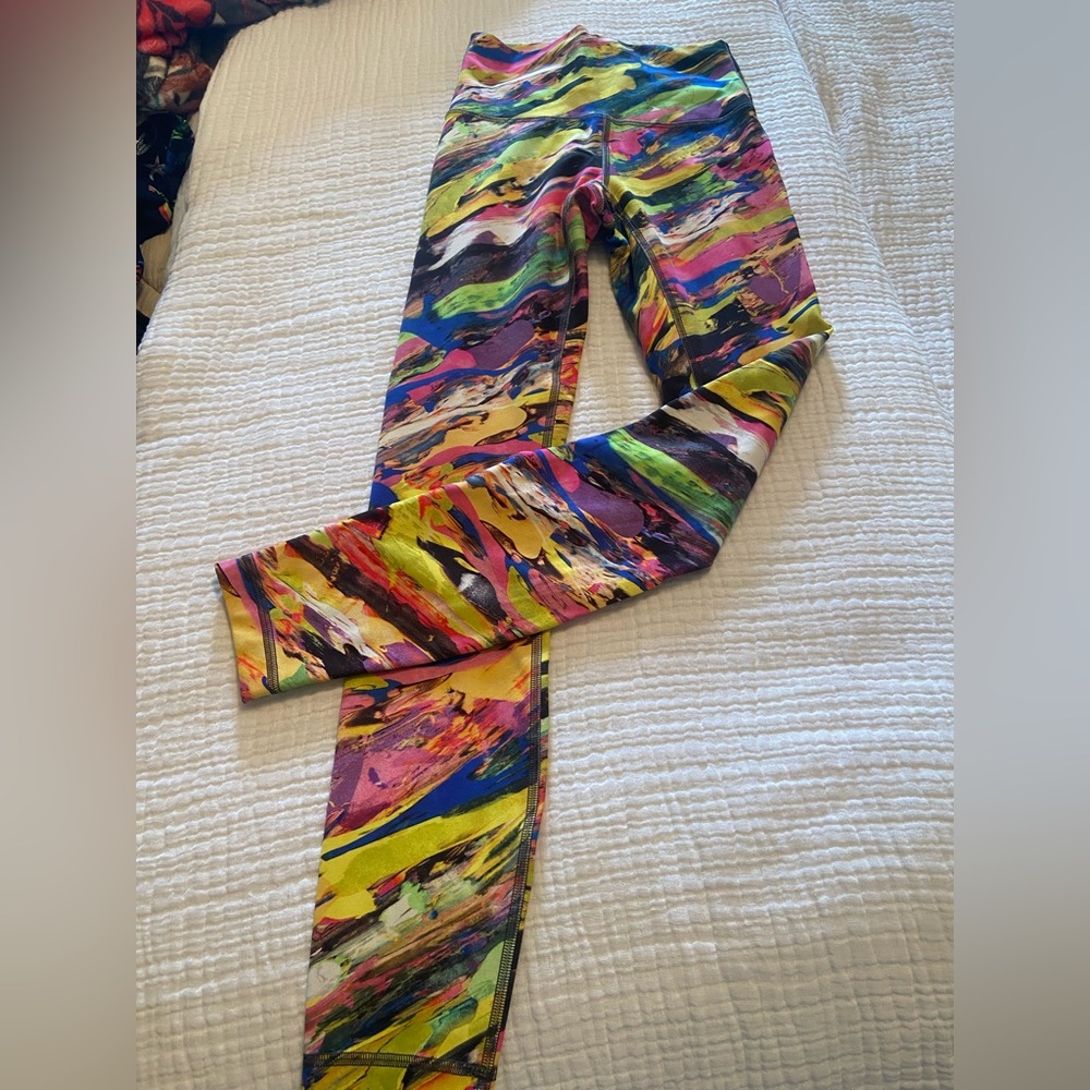 Lululemon wunder train leggings size 2 yellow, blue, pink print
